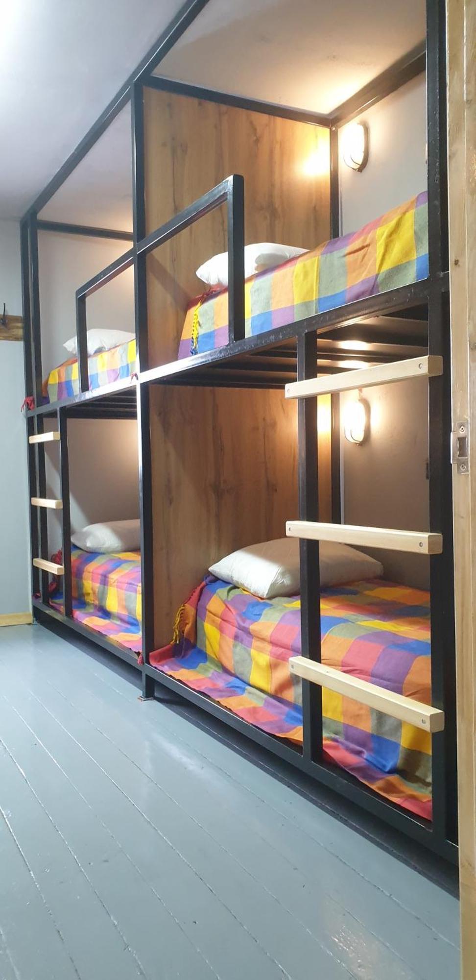 Mine Hostel Dzhergalan Jyrgalan エクステリア 写真