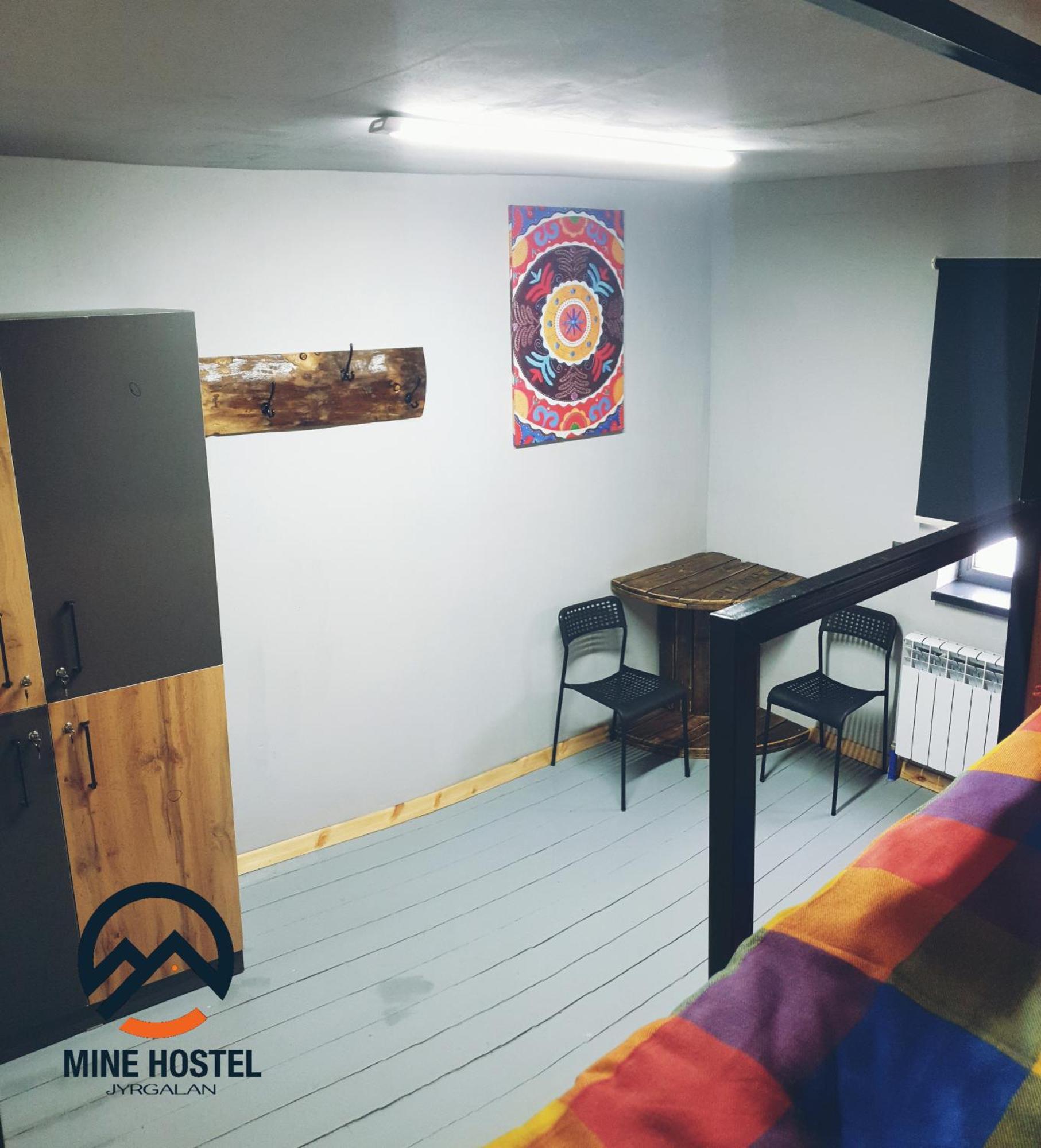 Mine Hostel Dzhergalan Jyrgalan エクステリア 写真